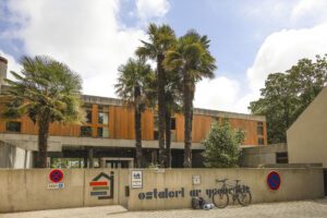 Accueil extérieur auberge de jeunesse à Brest