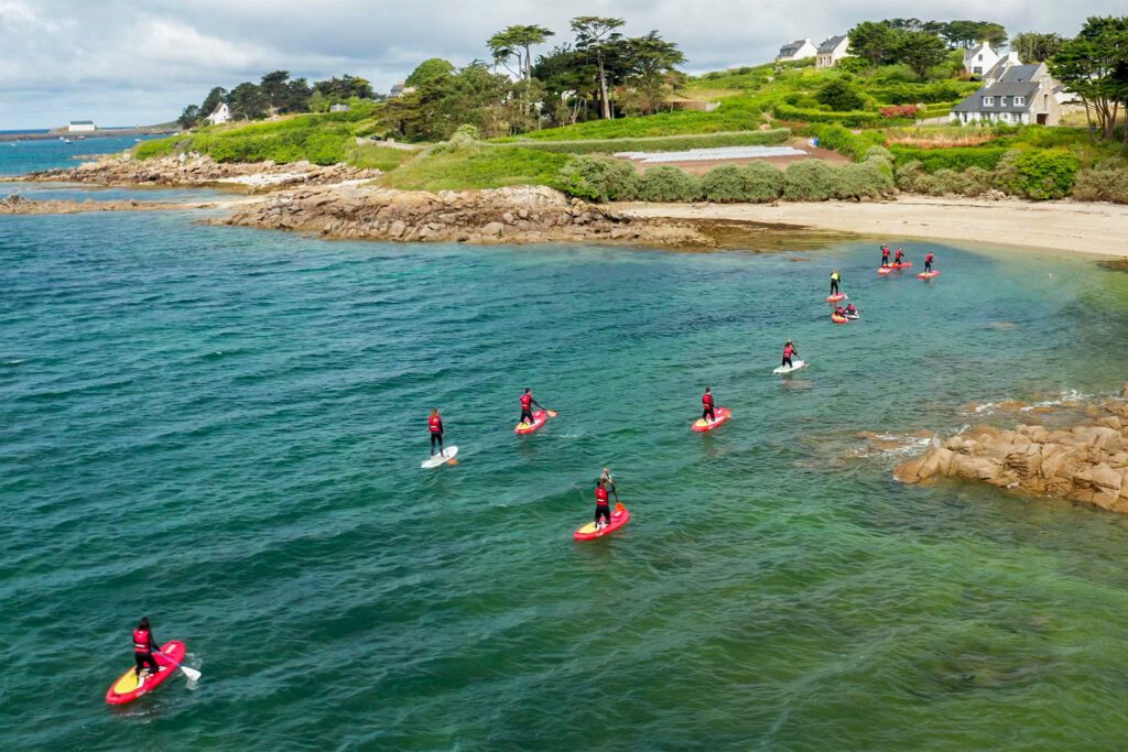 Activités nautiques en groupe scolaire auberge de jeunesse Ile de Batz