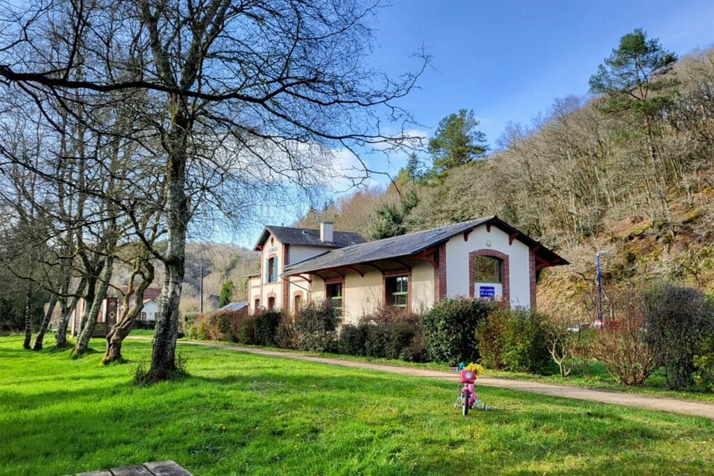 Randonnée nature voie verte gîte d'étape Scrignac